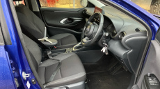 Toyota Yaris 1.5 Hybrid Icon 5dr CVT Hybrid Hatchback